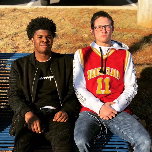 Meet your Posher, Kiondre - Picture 1 of 1